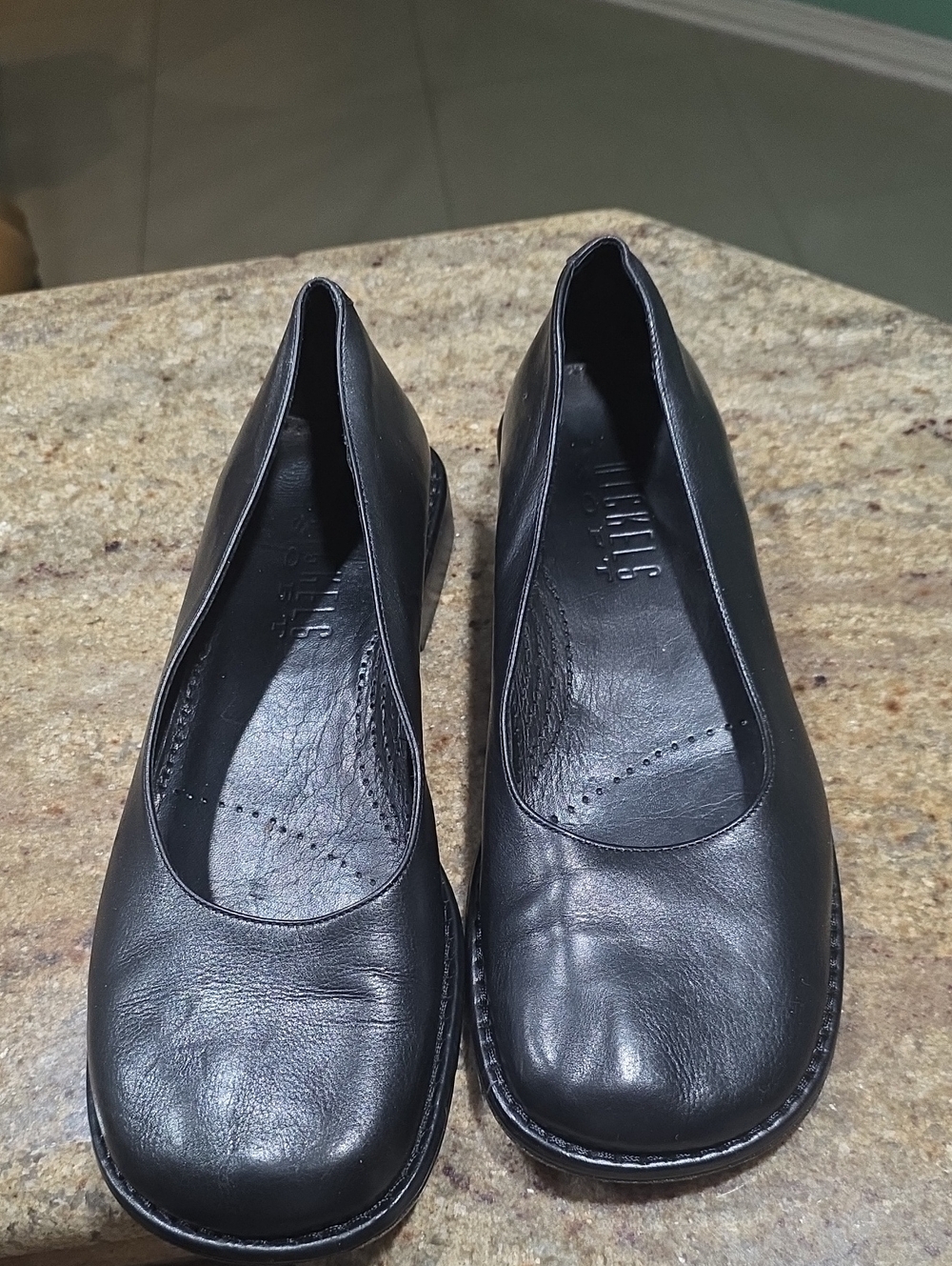 Nickels Soft Black Leather Heel Shoes Size   US 8